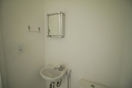 Banheiro de apartamento para alugar com 2 quartos, 55m² em Pechincha, Rio de Janeiro