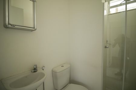 Banheiro de apartamento para alugar com 2 quartos, 55m² em Pechincha, Rio de Janeiro