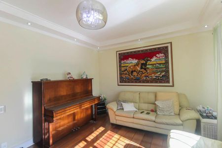 Casa para alugar com 150m², 3 quartos e 4 vagas Casa para alugar com 150m², 3 quartos e 4 vagasSala
