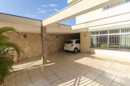 Garagem de casa à venda com 3 quartos, 150m² em Vila Ivone, São Paulo