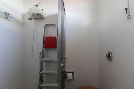 Casa para alugar com 150m², 3 quartos e 4 vagas Casa para alugar com 150m², 3 quartos e 4 vagasBanheiro