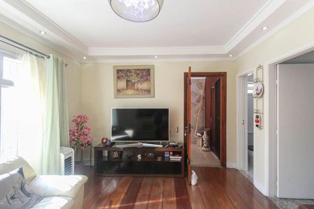 Casa para alugar com 150m², 3 quartos e 4 vagas Casa para alugar com 150m², 3 quartos e 4 vagasSala