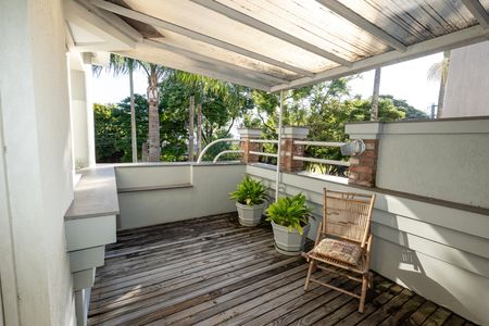 Varanda de casa à venda com 3 quartos, 350m² em Chácara das Pedras, Porto Alegre