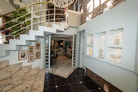 Sala de casa à venda com 3 quartos, 350m² em Chácara das Pedras, Porto Alegre