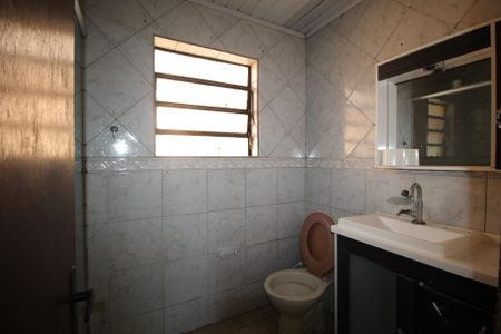 Casa à venda com 100m², 3 quartos e 2 vagasBanheiro 2