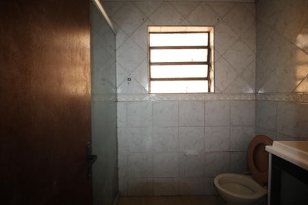 Casa à venda com 100m², 3 quartos e 2 vagasBanheiro 2