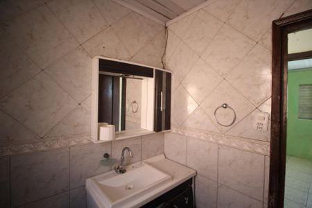 Casa à venda com 100m², 3 quartos e 2 vagasBanheiro 2