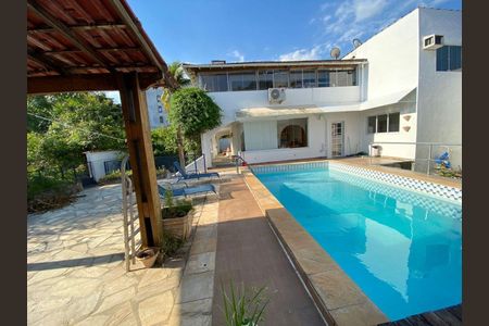 Casa à venda com 4 quartos, 532m² em Curicica, Rio de Janeiro