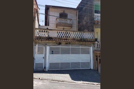 Casa à venda com 240m², 4 quartos e 2 vagas