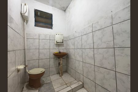 Banheiro de kitnet/studio para alugar com 0 quarto, 35m² em Jacarepaguá, Rio de Janeiro