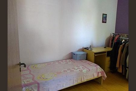 DORMITÓRIO de casa à venda com 3 quartos, 340m² em Bussocaba, Osasco