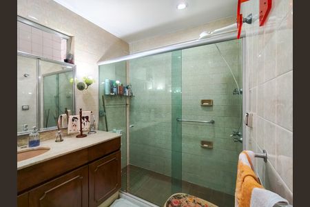 Apartamento à venda com 78m², 2 quartos e 1 vaga Apartamento à venda com 78m², 2 quartos e 1 vagaBanheiro Corredor