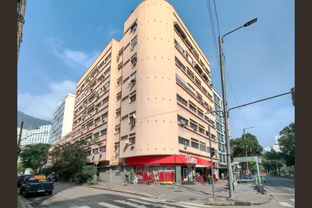 Fachada e portaria de apartamento à venda com 2 quartos, 78m² em Tijuca, Rio de Janeiro