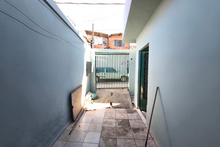 Corredor - Quintal de casa à venda com 2 quartos, 57m² em Jardim Campos Elíseos, Campinas