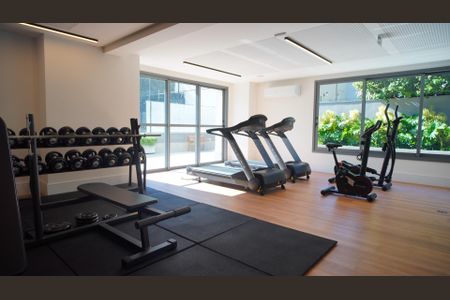 Apartamento para alugar com 227m², 3 quartos e 2 vagas Apartamento para alugar com 227m², 3 quartos e 2 vagasÁrea comum - Academia