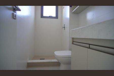 Apartamento para alugar com 227m², 3 quartos e 2 vagas Apartamento para alugar com 227m², 3 quartos e 2 vagasBanheiro suite 1