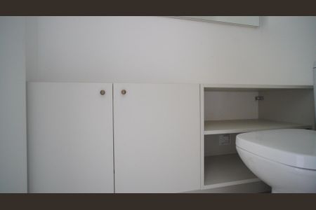 Apartamento para alugar com 227m², 3 quartos e 2 vagas Apartamento para alugar com 227m², 3 quartos e 2 vagasBanheiro 5 social entrada imóvel