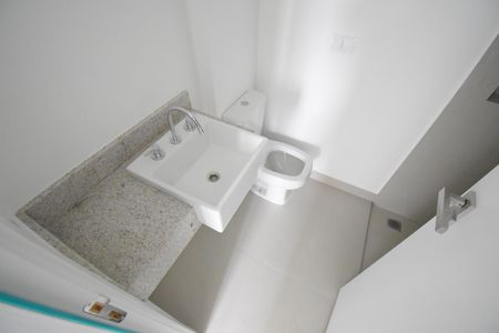 Apartamento à venda com 76m², 2 quartos e 1 vaga Apartamento à venda com 76m², 2 quartos e 1 vagaBanheiro 2