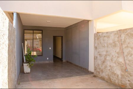 Casa para alugar com 100m², 2 quartos e 2 vagas Casa para alugar com 100m², 2 quartos e 2 vagasGaragem