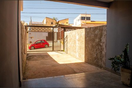 Casa para alugar com 100m², 2 quartos e 2 vagas Casa para alugar com 100m², 2 quartos e 2 vagasGaragem