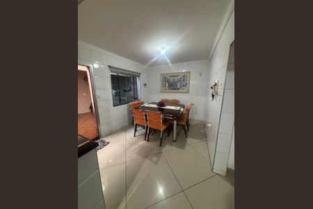 Casa à venda com 3 quartos, 277m² em Parque Novo Oratório, Santo André