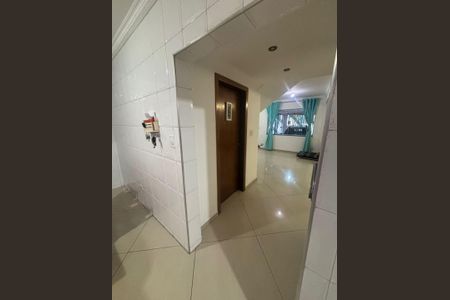 Casa à venda com 3 quartos, 277m² em Parque Novo Oratório, Santo André