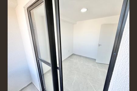 Apartamento para alugar com 37m², 2 quartos e sem vaga Apartamento para alugar com 37m², 2 quartos e sem vagaQuarto 2 Varanda