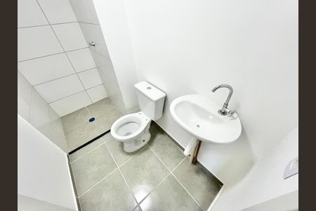 Apartamento para alugar com 37m², 2 quartos e sem vaga Apartamento para alugar com 37m², 2 quartos e sem vagaBanheiro
