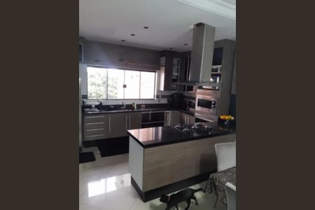 Casa à venda com 300m², 3 quartos e 2 vagas Casa à venda com 300m², 3 quartos e 2 vagasFoto 01
