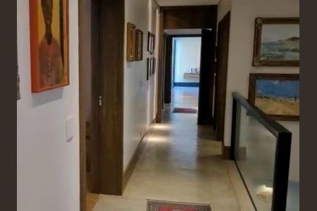 Casa à venda com 900m², 6 quartos e 8 vagas