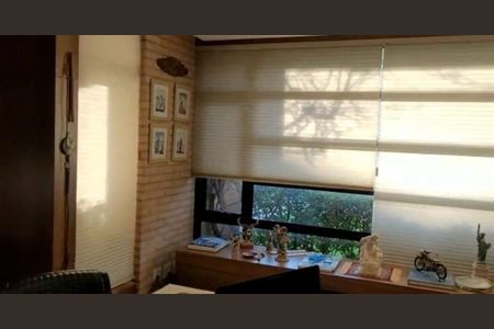 Casa à venda com 900m², 6 quartos e 8 vagas