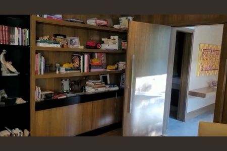 Casa à venda com 900m², 6 quartos e 8 vagas