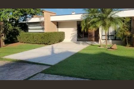 Casa à venda com 900m², 6 quartos e 8 vagas