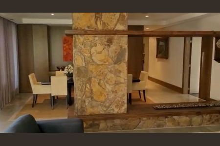 Casa à venda com 900m², 6 quartos e 8 vagas