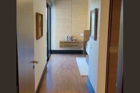 Casa à venda com 900m², 6 quartos e 8 vagas