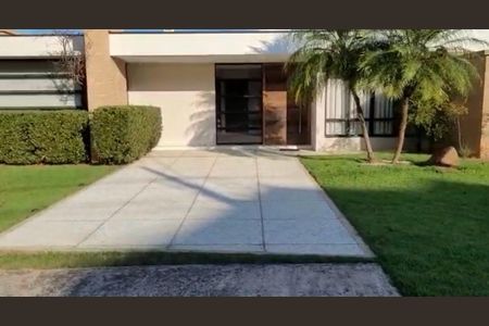 Casa à venda com 900m², 6 quartos e 8 vagas