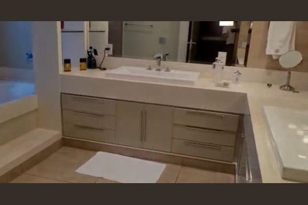 Casa à venda com 900m², 6 quartos e 8 vagas