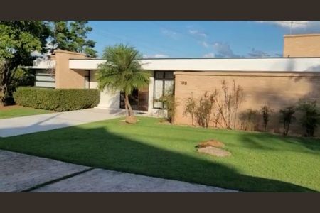 Casa à venda com 900m², 6 quartos e 8 vagas