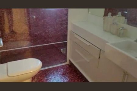 Casa à venda com 900m², 6 quartos e 8 vagas
