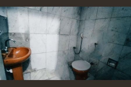 Casa à venda com 90m², 2 quartos e sem vaga