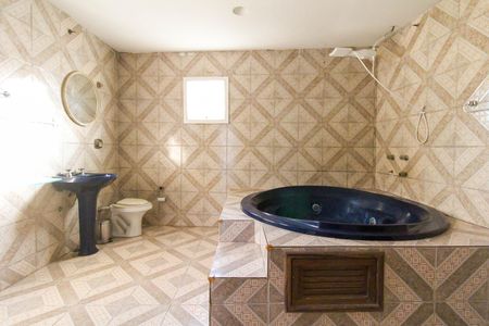 Casa de condomínio para alugar com 180m², 2 quartos e 1 vagaBanheiro da Suíte 2