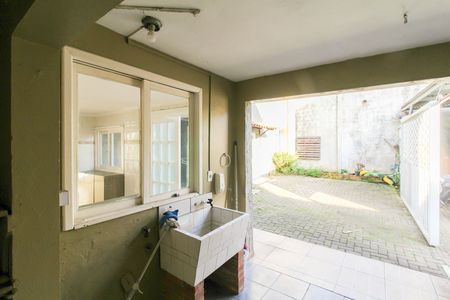 Casa de condomínio para alugar com 180m², 2 quartos e 1 vagaÁrea de Serviço