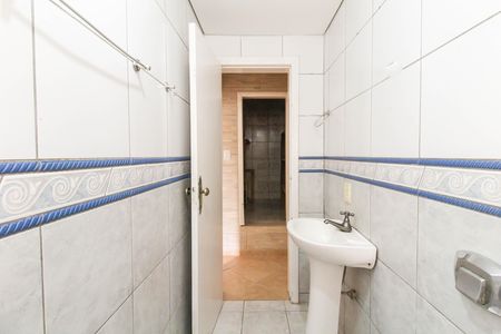 Casa de condomínio para alugar com 180m², 2 quartos e 1 vagaBanheiro