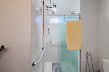 Apartamento à venda com 68m², 2 quartos e 1 vaga Apartamento à venda com 68m², 2 quartos e 1 vagaBanheiro da Suíte