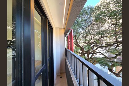 Varanda de kitnet/studio para alugar com 1 quarto, 24m² em Indianópolis, São Paulo