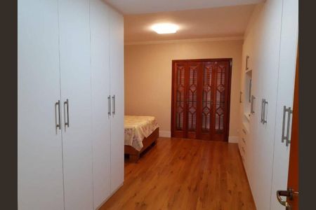 Casa à venda com 4 quartos, 225m² em Portal dos Gramados, Guarulhos