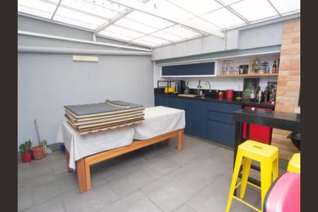 Casa à venda com 3 quartos, 250m² em Jardim Monte Kemel, São Paulo