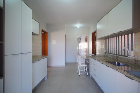 Apartamento para alugar com 140m², 3 quartos e 2 vagascozinha