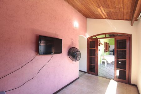 Sala de casa para alugar com 3 quartos, 171m² em Piratininga, Belo Horizonte
