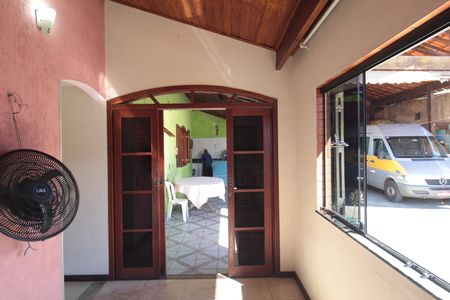 Sala de casa para alugar com 3 quartos, 171m² em Piratininga, Belo Horizonte